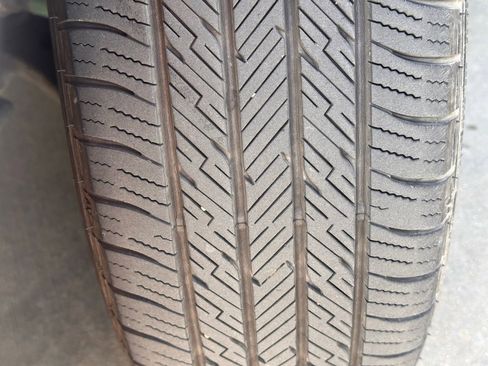 Used 2012 Toyota Camry LE image 5