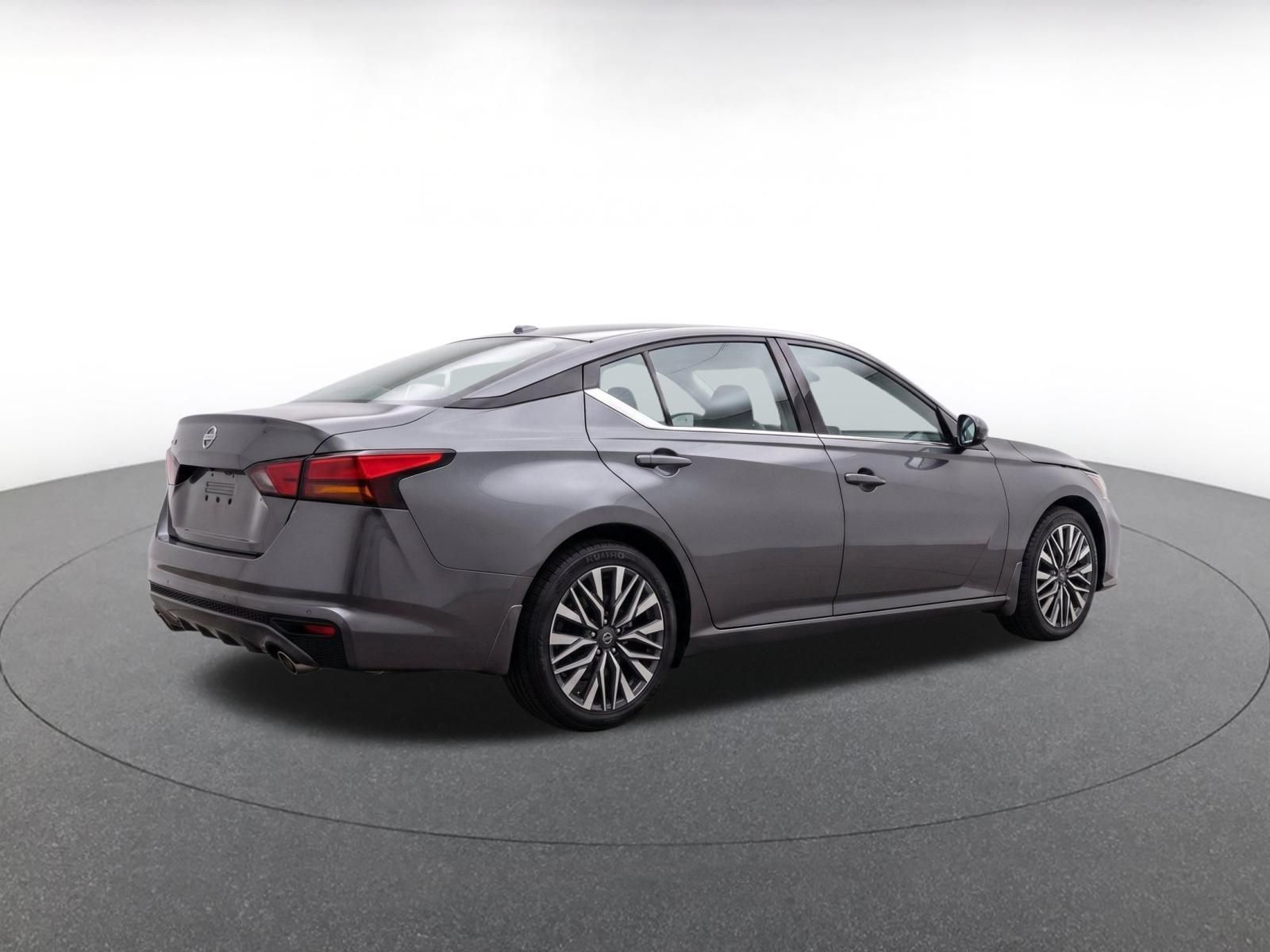 Used 2026 Nissan Altima 2.5 SV FWD image 8