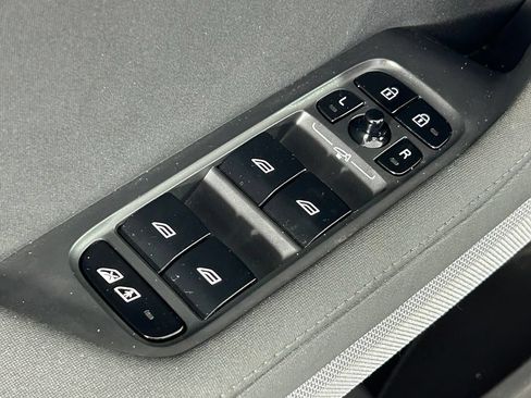 Used 2024 Polestar Polestar 2 AWD/4WD image 33