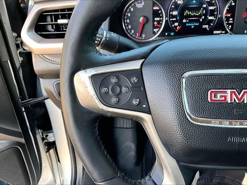 Used 2017 GMC Acadia Denali image 23