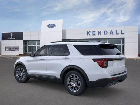Used 2026 Ford Explorer Active w/ Active Comfort Package image 4