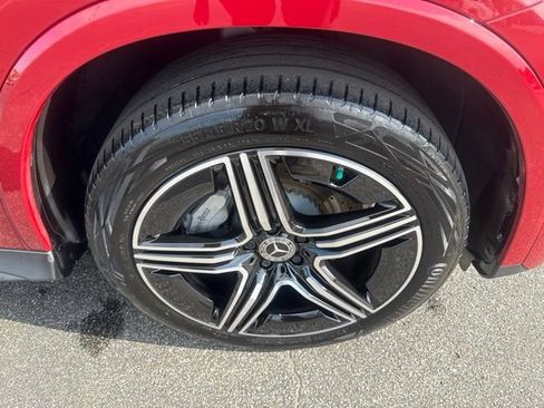 Used 2025 Mercedes-Benz GLC 300 image 13
