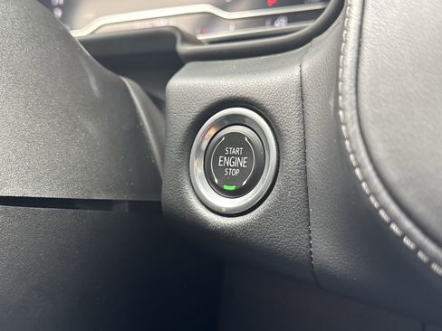 Used 2023 GMC Yukon SLE w/ Gmc Pro Safety Plus Package image 16