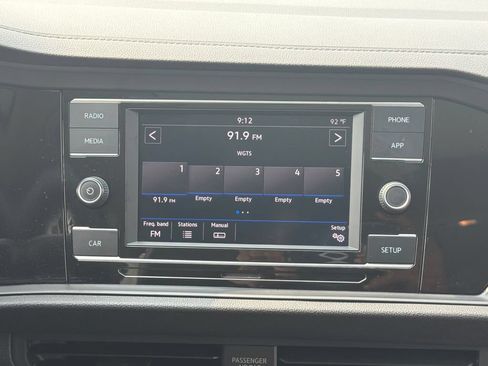 Used 2019 Volkswagen Jetta SE FWD image 12