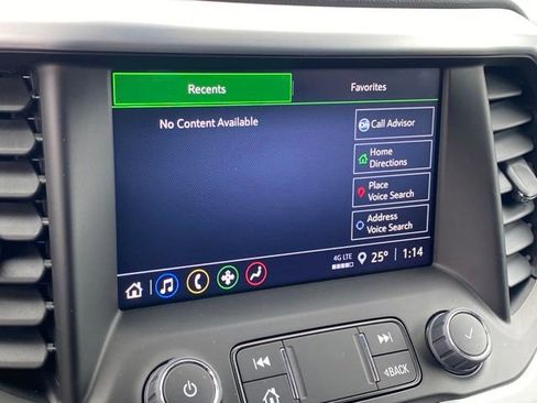 Used 2023 GMC Acadia SLE w/ Driver Convenience Package image 10