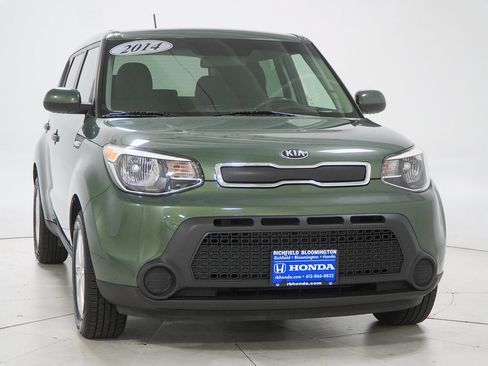 Used 2014 Kia Soul FWD image 16