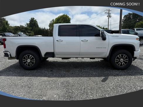 Used 2022 Chevrolet Silverado 2500 High Country w/ Z71 Off-Road Package AWD/4WD image 6