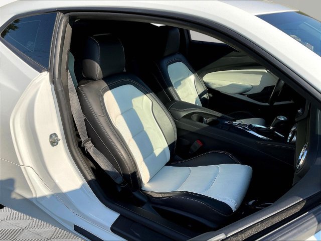 Used 2023 Chevrolet Camaro LT w/ Technology Package RWD image 28