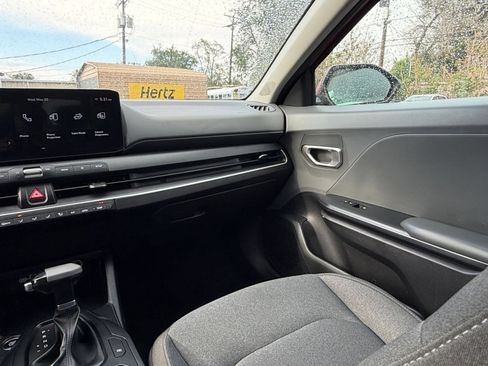 Used 2025 Kia K4 FWD image 33