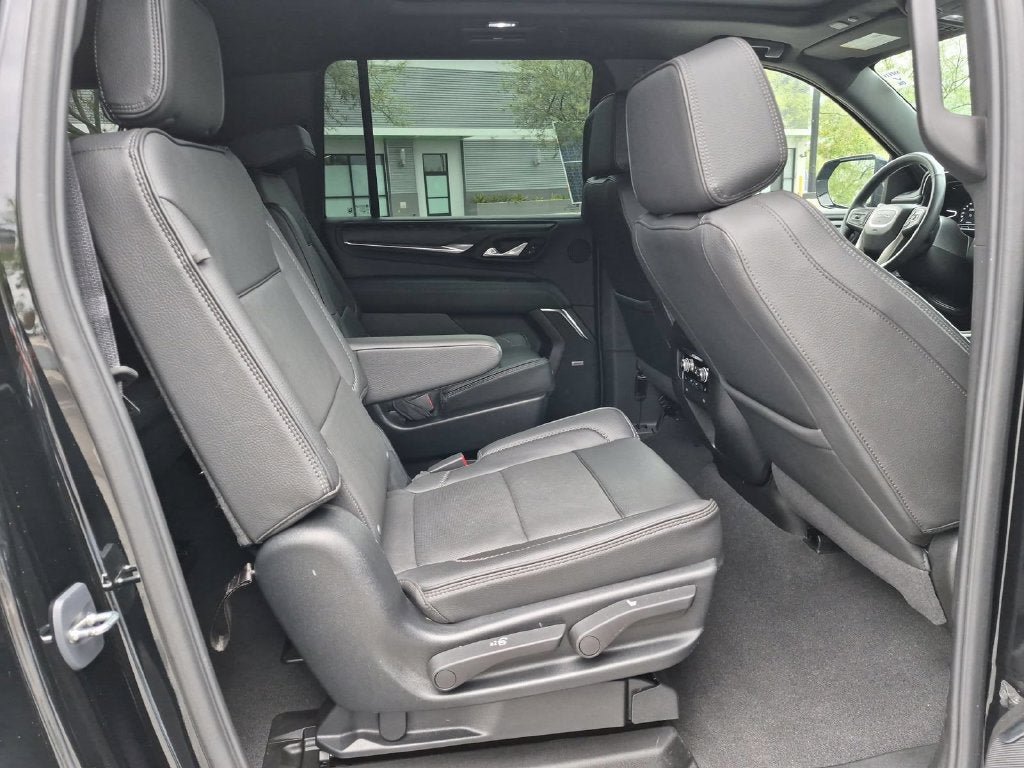 Used 2023 GMC Yukon XL Denali w/ Max Trailering Package AWD/4WD image 32