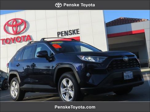 Used 2019 Toyota RAV4 XLE w/ Convenience Package image 1