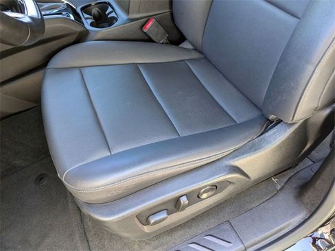 Used 2024 Chevrolet Colorado LT w/ LT Convenience Package III image 29