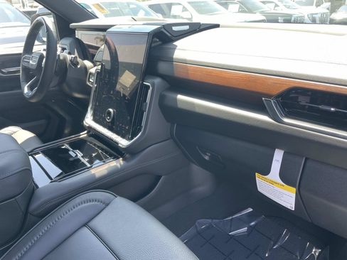 New 2026 GMC Yukon Denali w/ Denali Reserve Package AWD/4WD image 28
