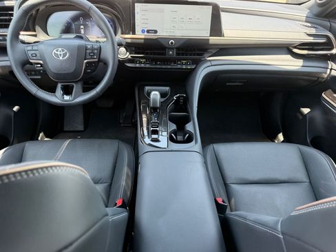 Used 2025 Toyota Crown Signia w/ Advanced Technology Package AWD/4WD image 9