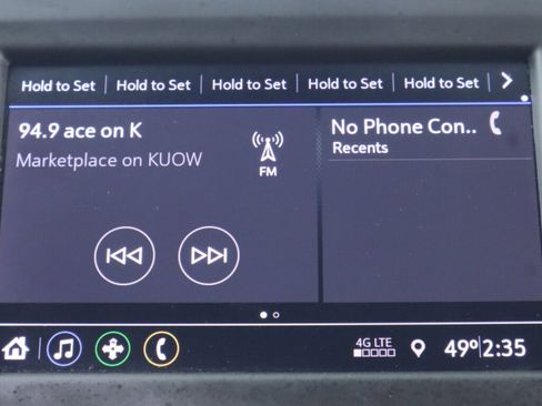 Used 2021 Chevrolet Equinox LS image 17