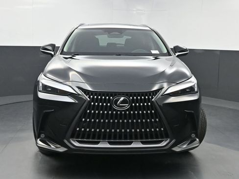 Used 2025 Lexus NX 250 FWD w/ Towing Package (2000 Lbs) image 39