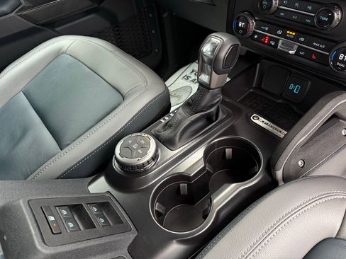 Used 2024 Ford Bronco Outer Banks image 29