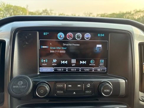 Used 2018 Chevrolet Silverado 1500 LT w/ All Star Edition AWD/4WD image 19