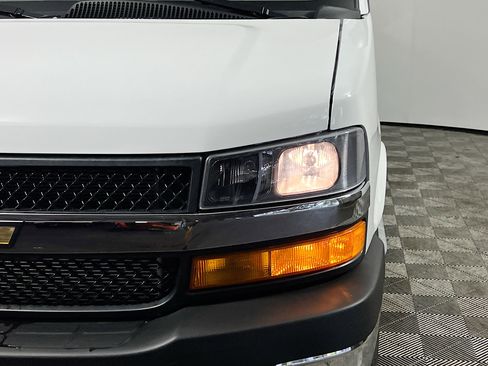 Used 2025 Chevrolet Express 2500 w/ Driver Convenience Package RWD image 11