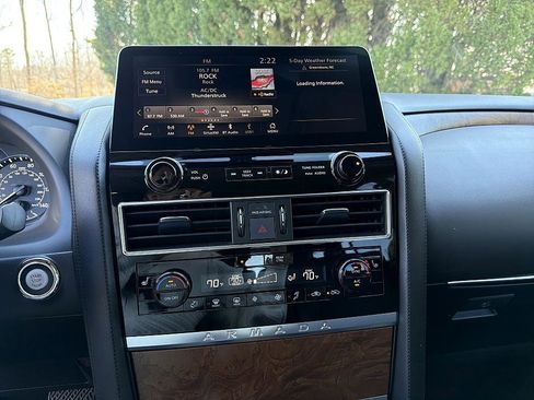 Used 2023 Nissan Armada SL image 17