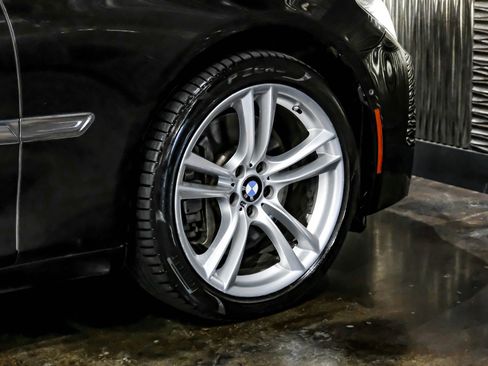 Used 2014 BMW 750i RWD image 61