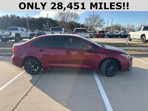 Used 2024 Toyota Corolla SE image 2