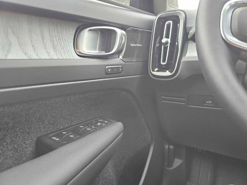 New 2026 Volvo XC40 B5 Ultra w/ Climate Package image 29