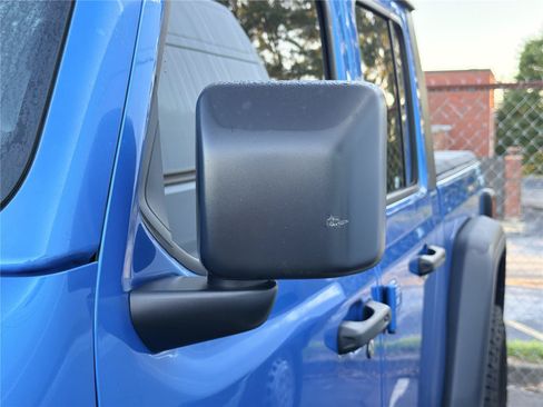 Used 2023 Jeep Gladiator Mojave w/ Cold Weather Group AWD/4WD image 6
