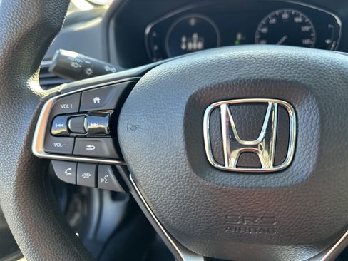 Used 2022 Honda Accord LX image 25