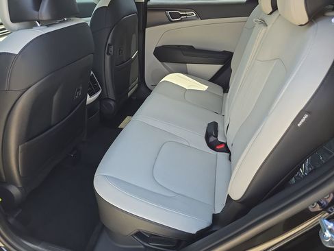 New 2026 Kia Sportage EX AWD/4WD image 17