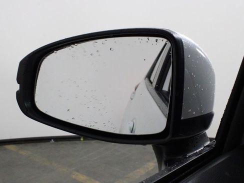 Used 2020 Honda Fit LX image 33