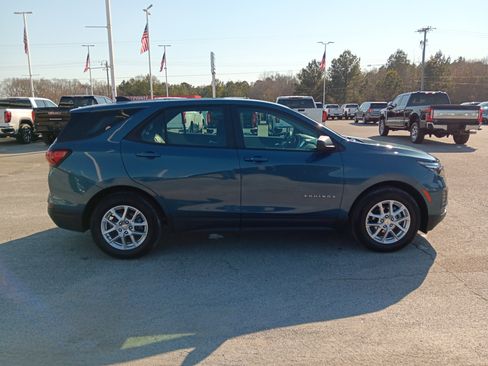 Used 2024 Chevrolet Equinox LS image 6