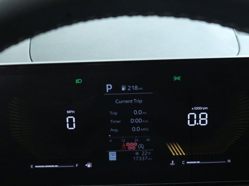 Used 2024 Kia Sorento S w/ Panoramic Sunroof Package image 18