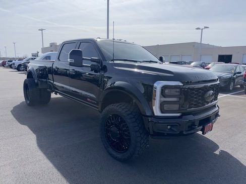 New 2026 Ford F450 Platinum w/ FX4 Off-Road Package image 1
