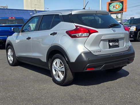 Used 2020 Nissan Kicks S FWD image 8