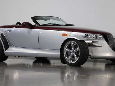 Used 2000 Plymouth Prowler image 22