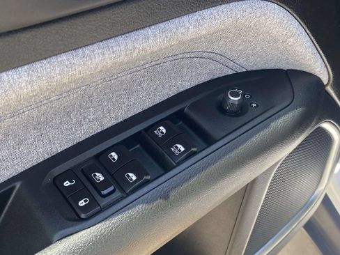 Certified 2024 Jeep Compass Latitude AWD/4WD image 51