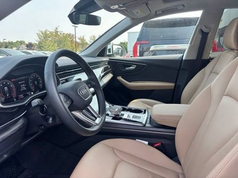 Used 2025 Audi Q8 Premium AWD/4WD image 9