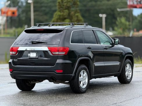 Used 2011 Jeep Grand Cherokee Laredo AWD/4WD image 9