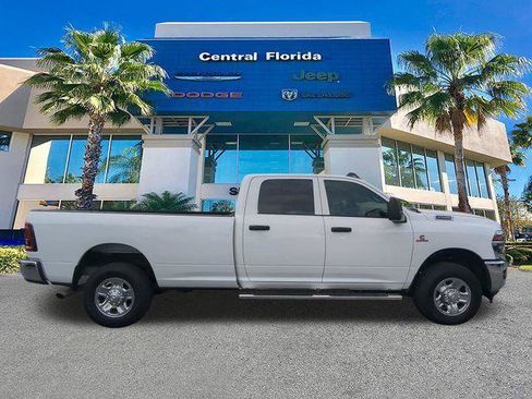 Certified 2025 RAM 2500 Tradesman w/ Chrome Appearance Group AWD/4WD image 4
