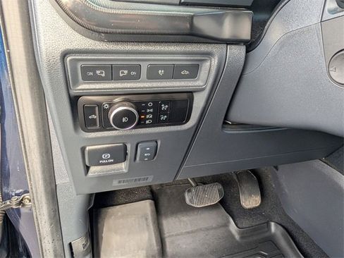 Used 2024 Ford F150 Platinum w/ Equipment Group 702A High image 18