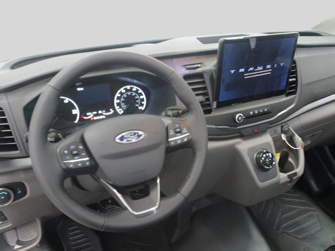 Used 2023 Ford E-Transit Medium Roof image 12