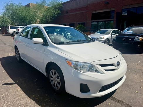 Used 2012 Toyota Corolla L FWD image 3