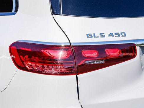 Certified 2024 Mercedes-Benz GLS 450 4MATIC image 8