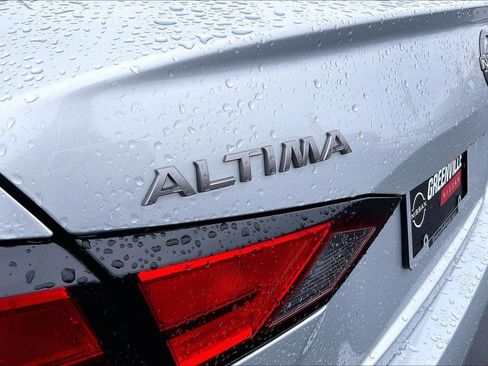 Used 2023 Nissan Altima 2.5 SL image 9