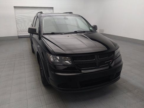 Used 2020 Dodge Journey SE w/ SE Popular Equipment Group FWD image 14