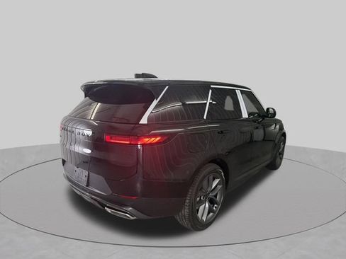 New 2027 Land Rover Range Rover Sport SE AWD/4WD image 4