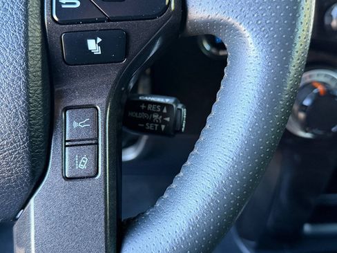 Used 2022 Toyota 4Runner TRD Off-Road Premium AWD/4WD image 25