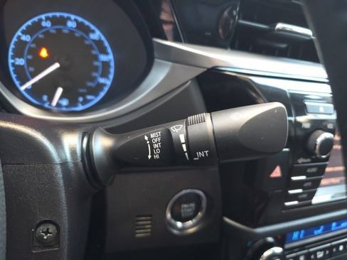 Used 2015 Toyota Corolla S image 15