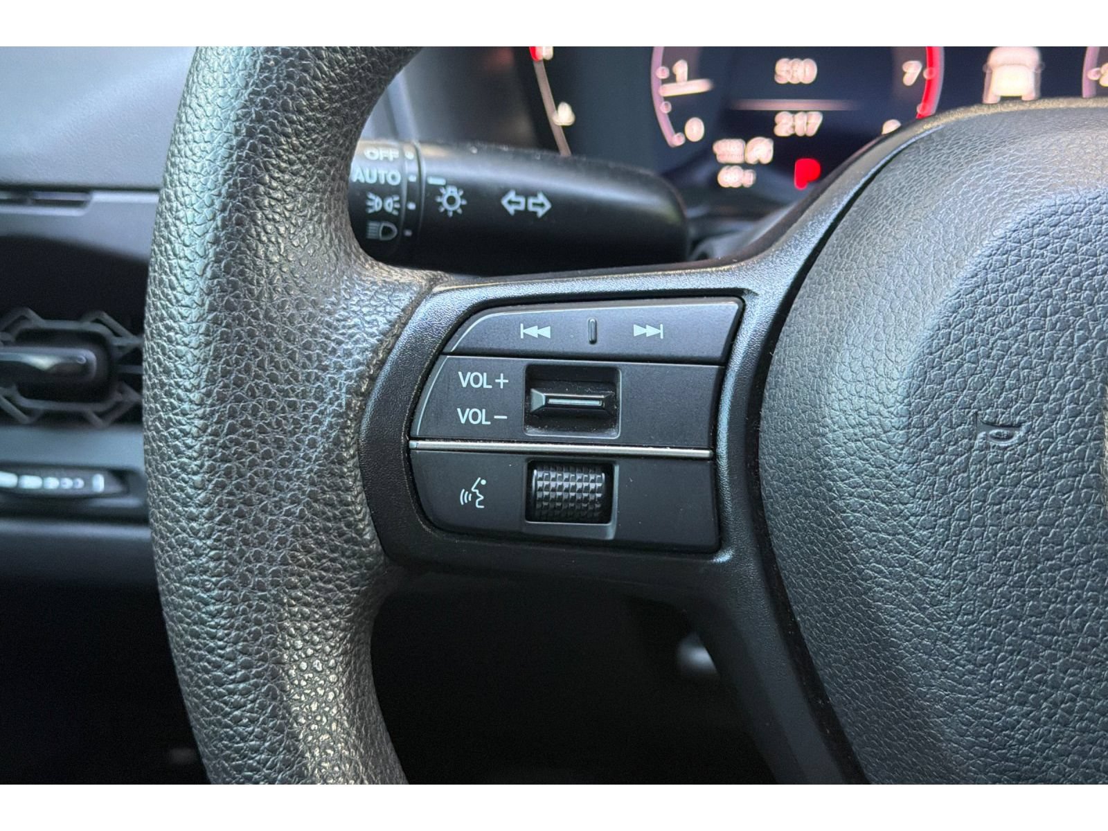 Used 2023 Honda Accord LX image 25